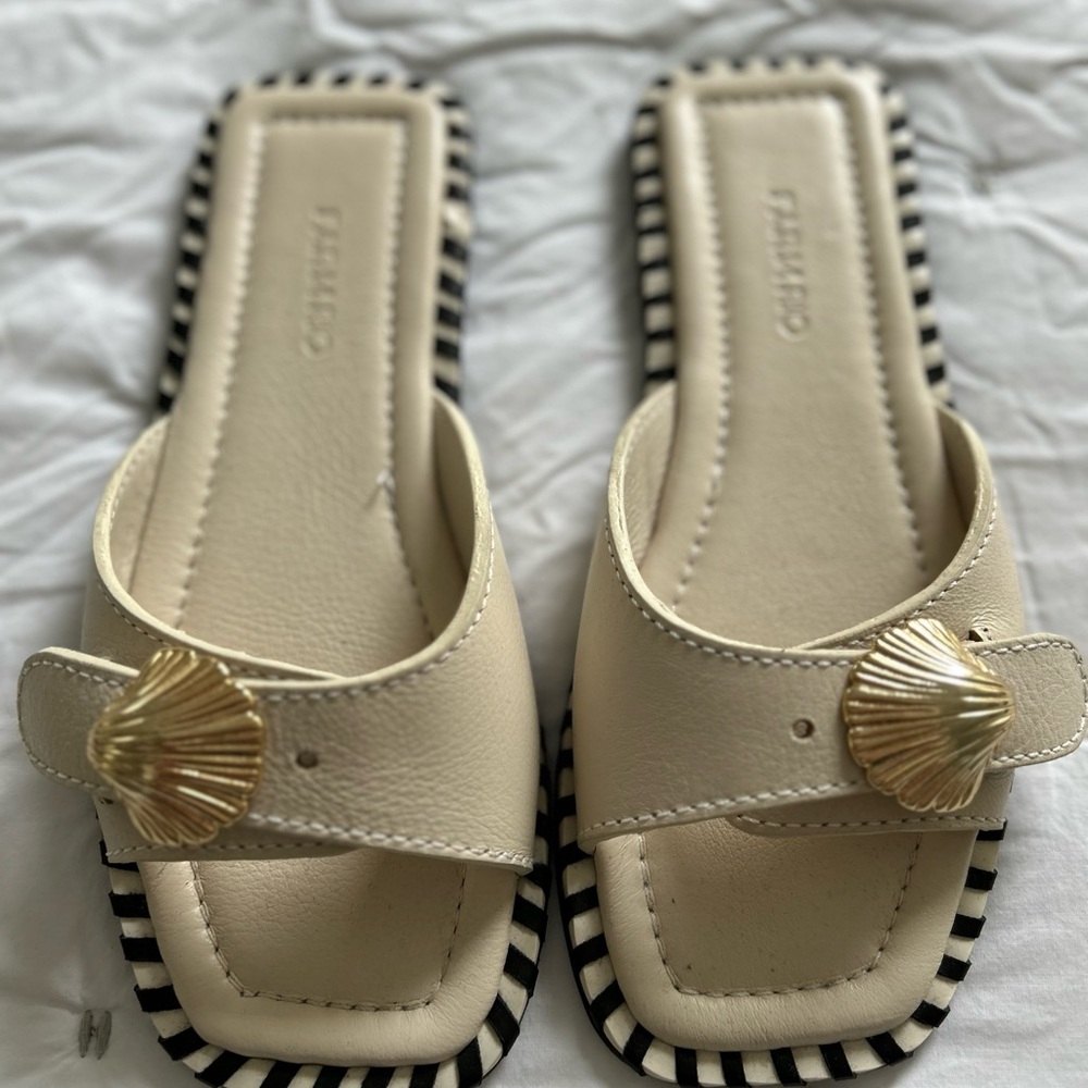 FARM Rio Cream and Gold Slide Sandals with Shell Detail